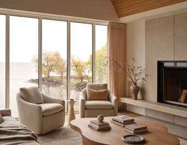 Miniatura: Rozebrali rodzinny domek nad jeziorem. To,...