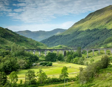 Miniatura: Pociągiem aż nad wybrzeże oceanu. To jedna...