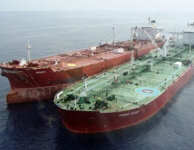 Miniatura: Piraci porwali singapurski tankowiec