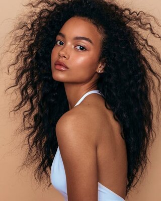 Miniatura: Znamy obsadę rebootu serialu „Plotkara”....