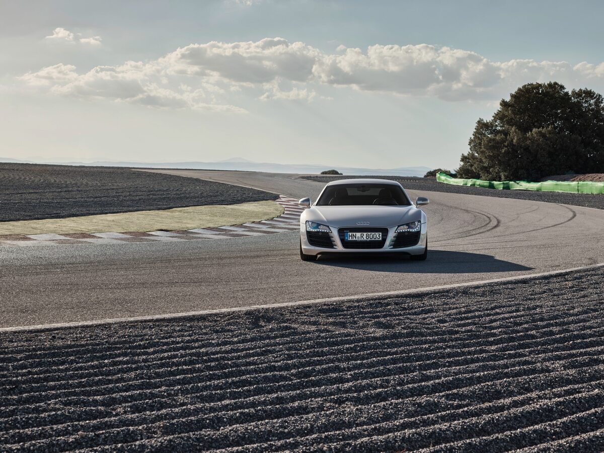 Audi R8 Coupé V10 GT RWD 