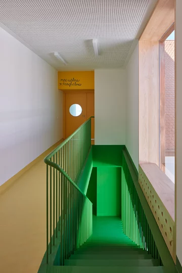 Podstawówka w dawnej plebanii, projekt Public Atelier oraz FUUZE Linka, szkoła, plebania