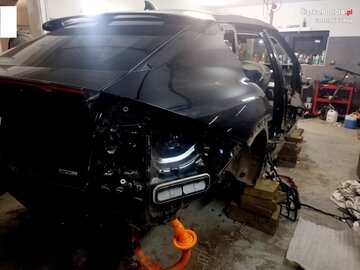 Kia EV6 była w dziupli rozebrana na części
