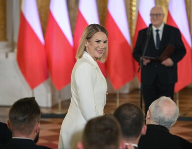 Miniatura: Wszystkie oczy zwrócone na Martę Nawrocką....