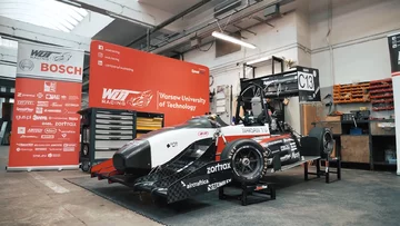 Obecny bolid zaprojektowany przez WUT Racing to trzecia konstrukcja w historii koła Bolid co roku jest dostosowywany do najnowszych wymogów regulaminu zawodów Formula Student.