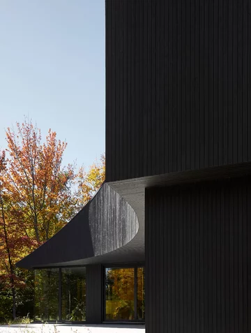 Leśny azyl miłośników sztuki, projekt Studio Jean Verville architectes v2com, 1010-16, Studio Jean Verville