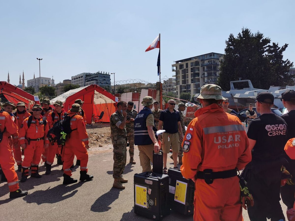 Polscy strażacy w Bejrucie 