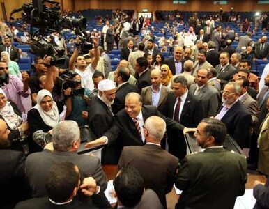 Miniatura: Egipt bez parlamentu. Islamiści protestują
