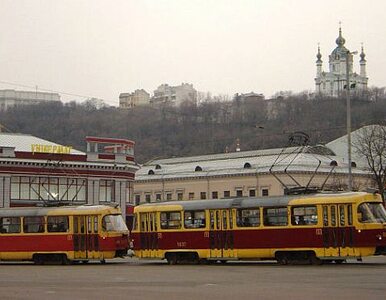Miniatura: Kijów otacza się torami