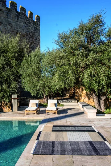 Dywany zewnętrzne marki Nanimarquina z oferty MO-Rugs 