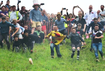 Zawody Cooper's Hill Cheese-Rolling and Wake w Gloucestershire 