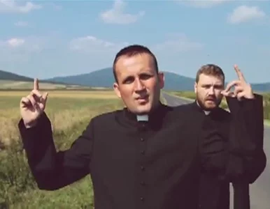 Miniatura: Ksiądz wydał płytę, na której... rapuje