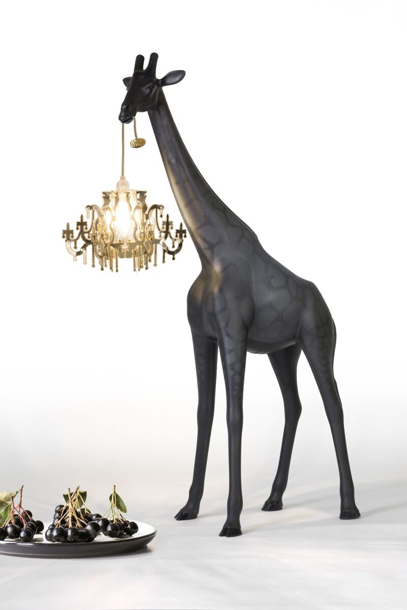 Giraffe in Love, lampa projektu Marcantonio dla Qeeboo