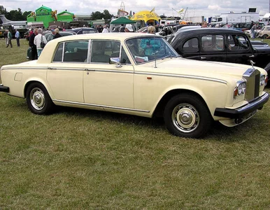 Miniatura: Rosyjski biznesmen kupił Rolla-Royce'a...