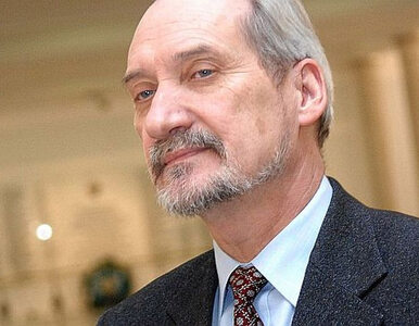 Miniatura: Macierewicz skomentował wyciek akt...