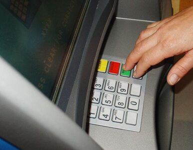 Miniatura: Zasłanianie klawiatury bankomatu to za mało