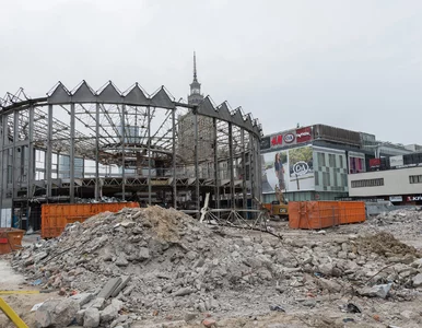 Miniatura: Dobra architektura złego ustroju -...