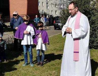 Miniatura: Kuria o paleniu książek: Nieodpowiednia...