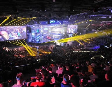 Miniatura: Fenomen e-sportu