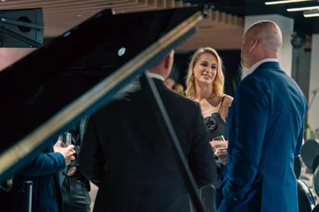 Jubileusz 21-lecia HOLA Design był okazją do spotkania przedstawicieli świata architektury, designu, sztuki i rynku nieruchomości. Wieczór zainaugurował nowy cykl wydarzeń poświęconych współczesnej architekturze, wzornictwu i stylowi życia 