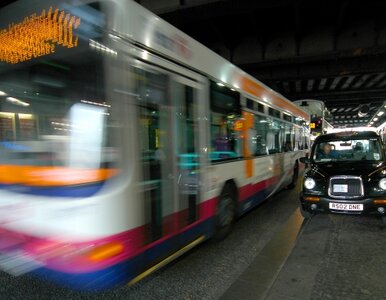 Miniatura: Wielka Brytania: autobus jechał, mężczyźni...