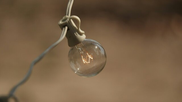 Co jest jednostką natężenia prądu elektrycznego?