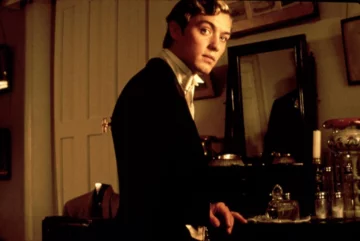 Jude Law w filmie „Wilde: Historia pisarza” (1997) 