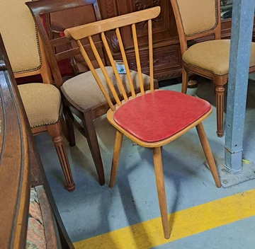 Design vintage na targu staroci w Broniszach 