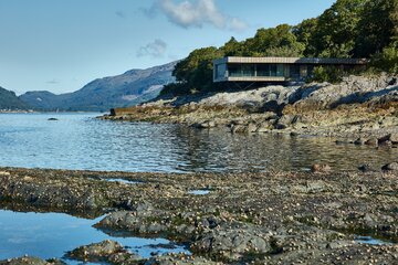 Dom na skale, projekt Cameron Webster Architects 