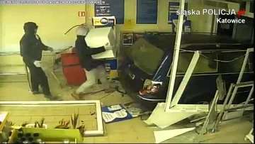 Po włamaniu się do kantoru, ukradli sejf z pieniędzmi 