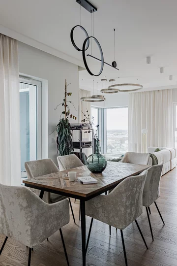 Białe wnętrza z drewnem, proj. Pracownia Architektury Wnętrz Deer Design 