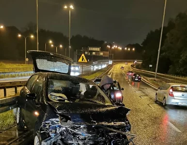 Miniatura: Adi Nowak miał wypadek samochodowy. Widok...