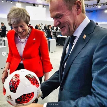 Donald Tusk i Theresa May 