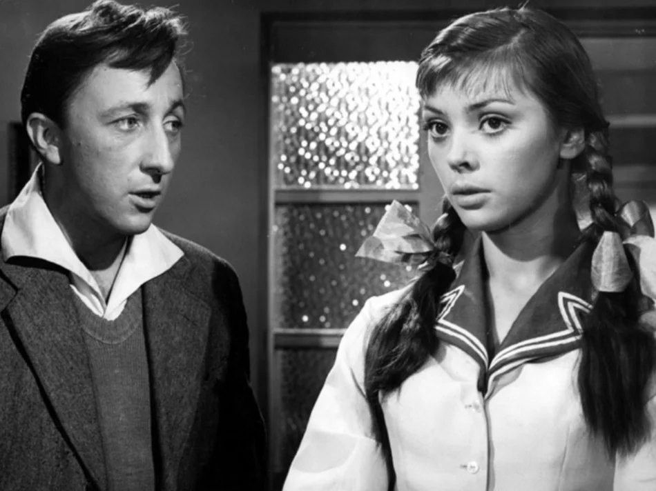 Aktorzy na zdjęciu to Gustaw Holoubek i Barbara Kwiatkowska.