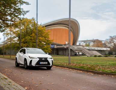 Miniatura: Nowy Lexus UX z aż trzema napędami. Co...