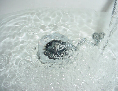 Miniatura: Wsyp to do odpływu po kąpieli. Zapach...