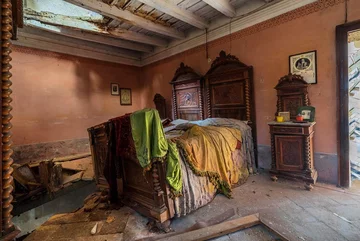 Wnętrze porzuconego budynku 