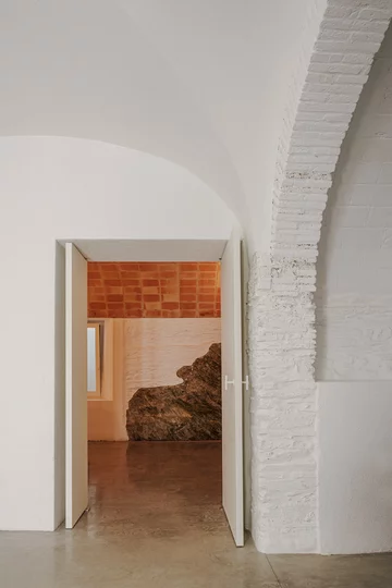 Remont domu rybaka w Hiszpanii, projekt Bea Portabella + Jordi Pagès 