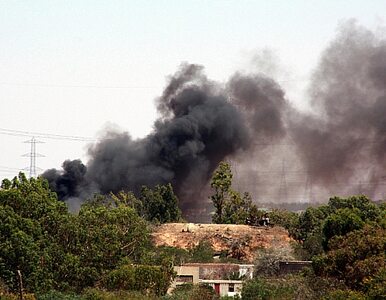 Miniatura: NATO zbombardowało siedzibę Kadafiego;...