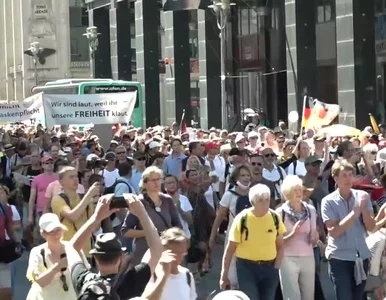 Miniatura: Wielotysięczna manifestacja w Berlinie....