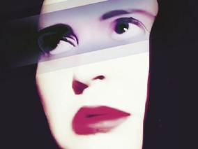 Znany pisarz zdjął maskę. „Pokazał czytelnikom wszystko”