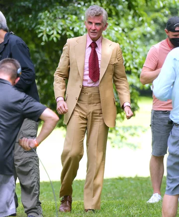 Bradley Cooper na planie filmu „Maestro” 