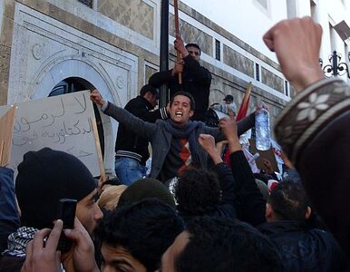 Miniatura: Tunezja uwalnia politycznych