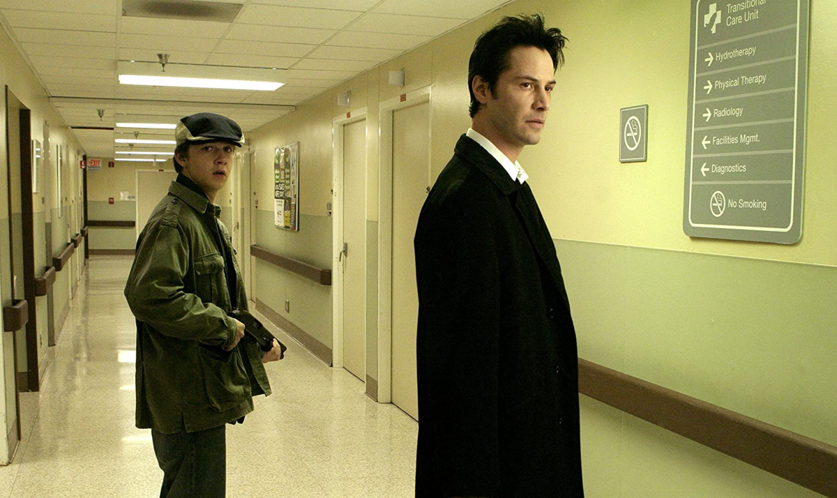 Keanu Reeves w filmie „Constantine” (2005) 