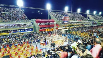 Parada podczas karnawału w Rio 