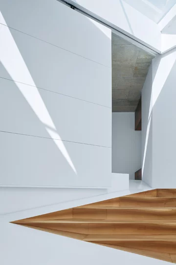 Dom w Pradze naszpikowany sztuczną inteligencją, projekt COLL COLL Linka, COLL COLL, kosmita, smart home, inteligentny dom