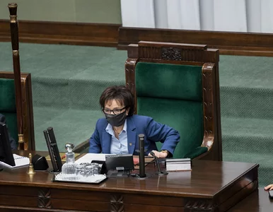 Miniatura: Specjalne obrady Sejmu rozpoczęte od apelu...