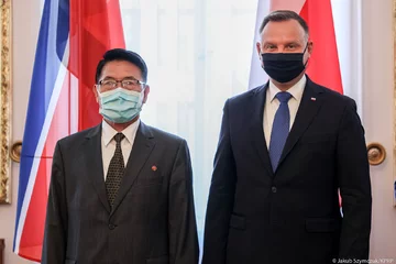 Andrzej Duda i ambasador Koreańskiej Republiki Ludowo-Demokratycznej w RP 