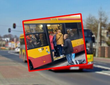 Miniatura: Nagranie pokazujące zatłoczony autobus...