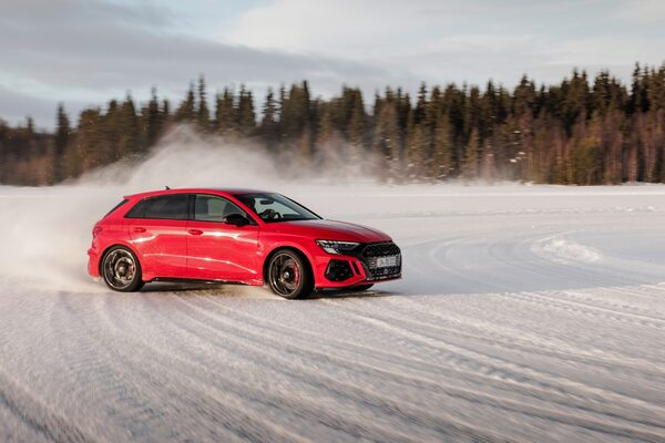 Miniatura: Audi RS 3